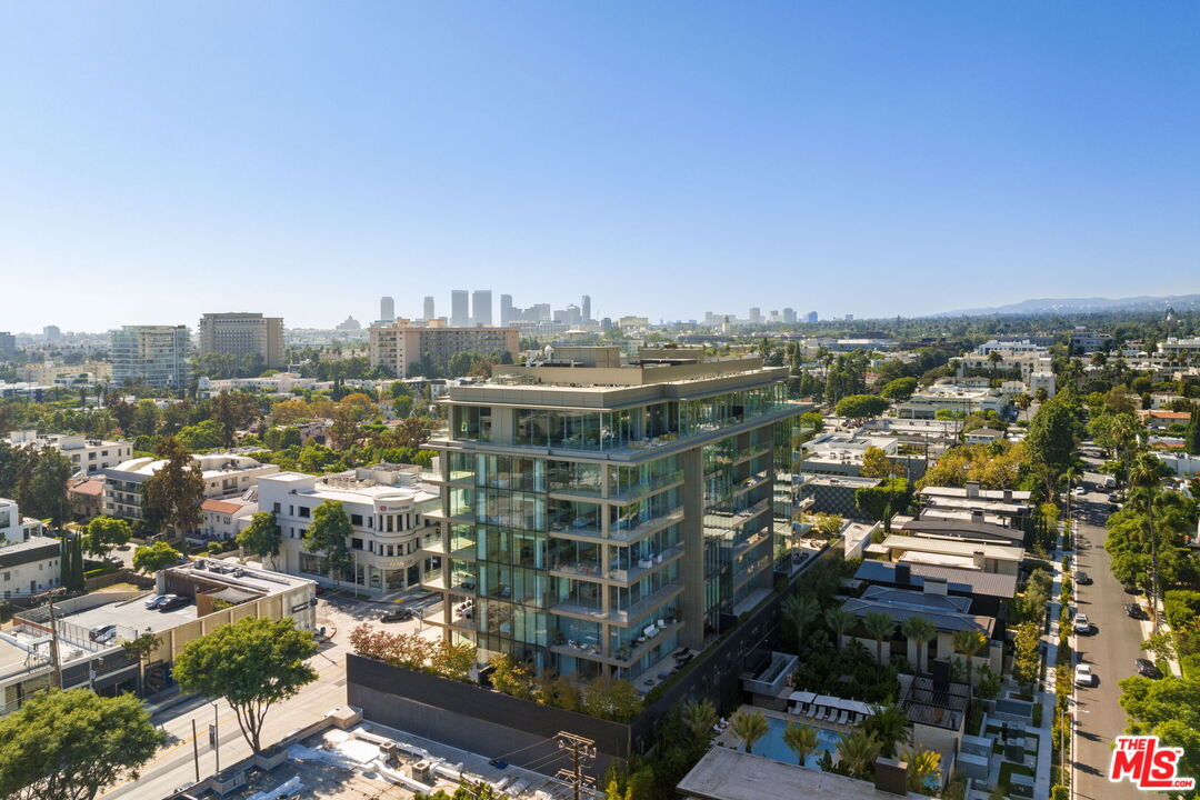 8899 Beverly Blvd Unit: 5D