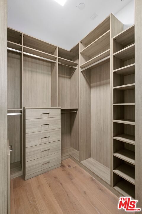 8899 Beverly Blvd Unit: 5D