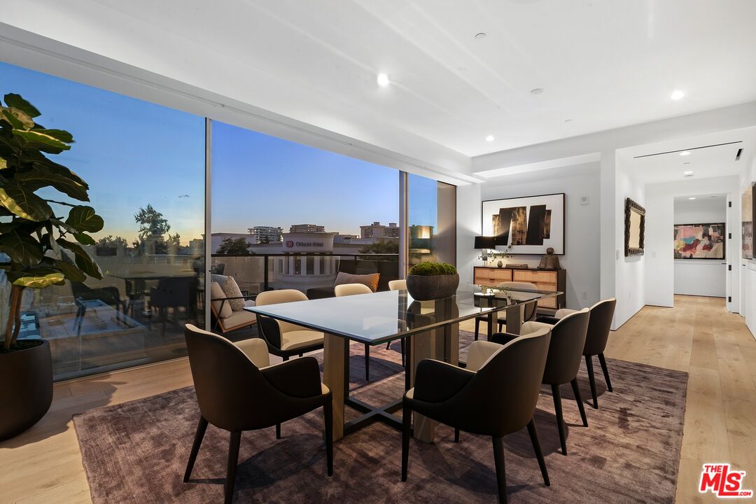 8899 Beverly Blvd Unit: 5D