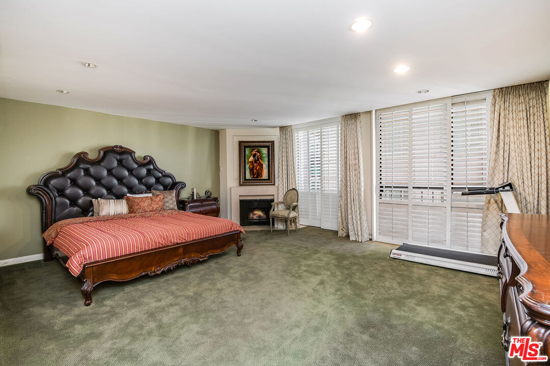 10590 Wilshire Blvd Unit: 1202