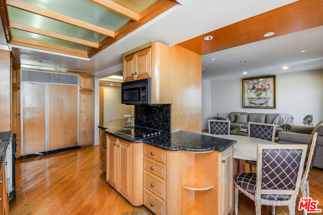 10590 Wilshire Blvd Unit: 1202