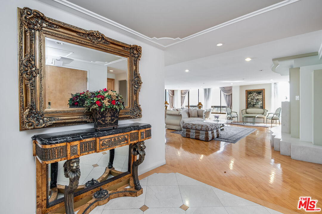 10590 Wilshire Blvd Unit: 1202