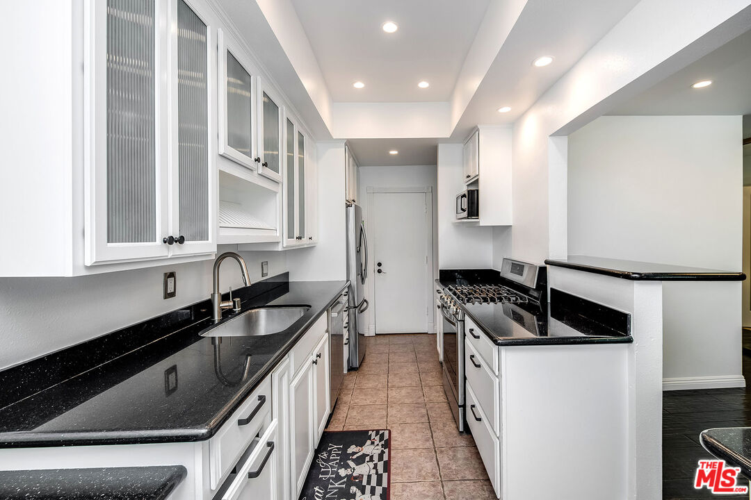 1314 17th St Unit: 14