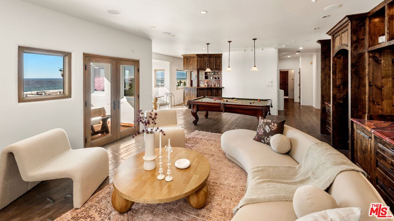 7047 Vista Del Mar Ln