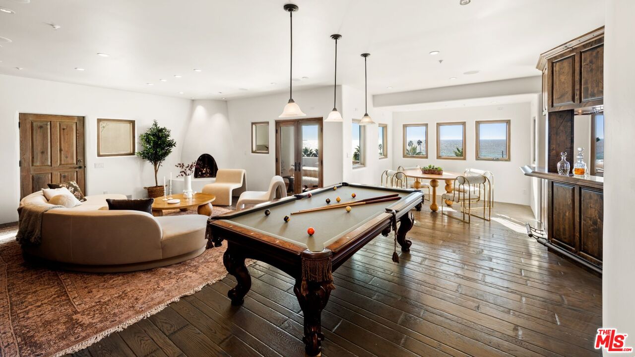 7047 Vista Del Mar Ln