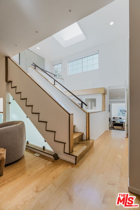 1133 N Clark St Unit: 303