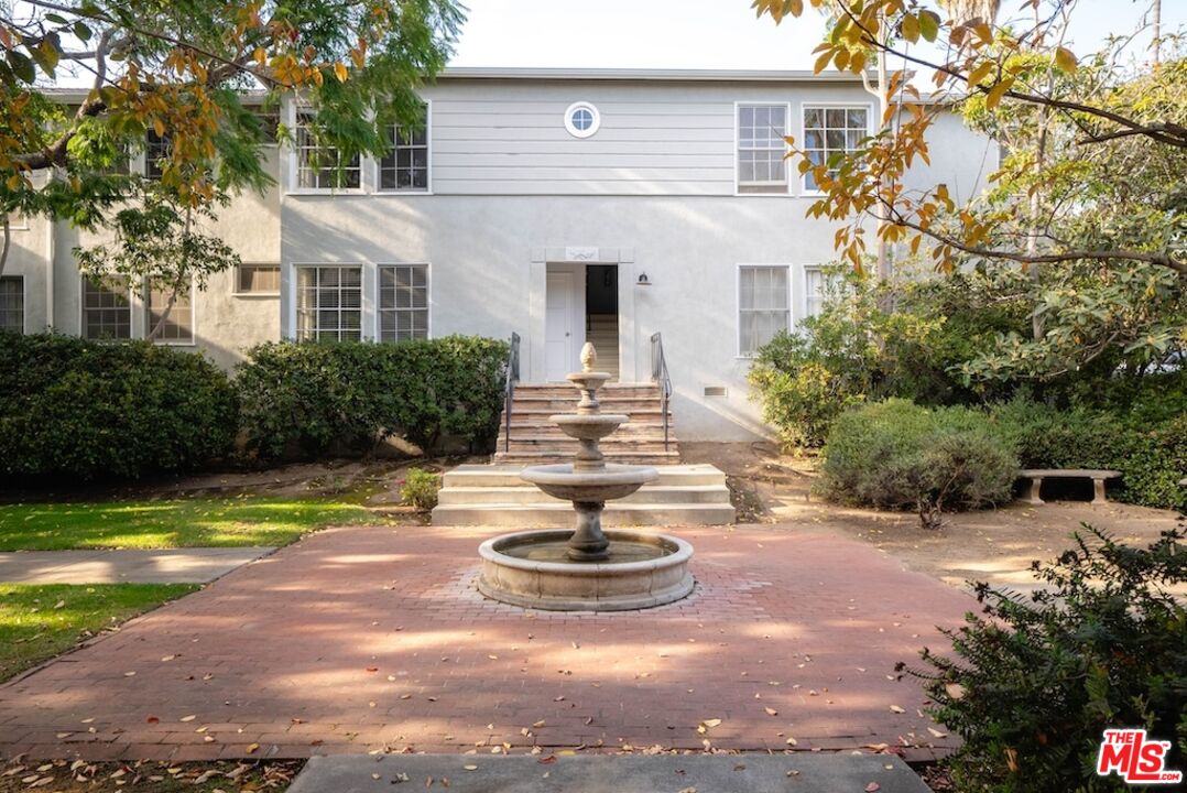 1032 19th St Unit: 2
