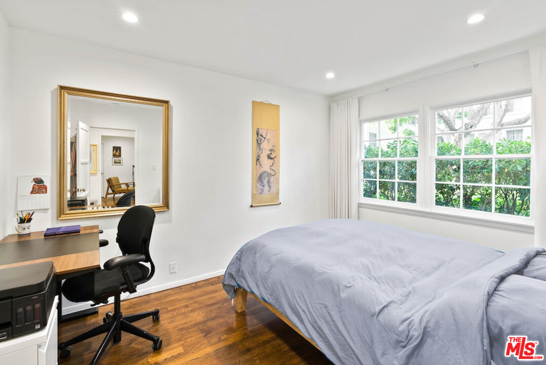 1032 19th St Unit: 2
