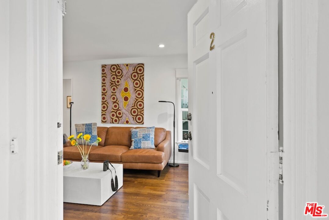 1032 19th St Unit: 2