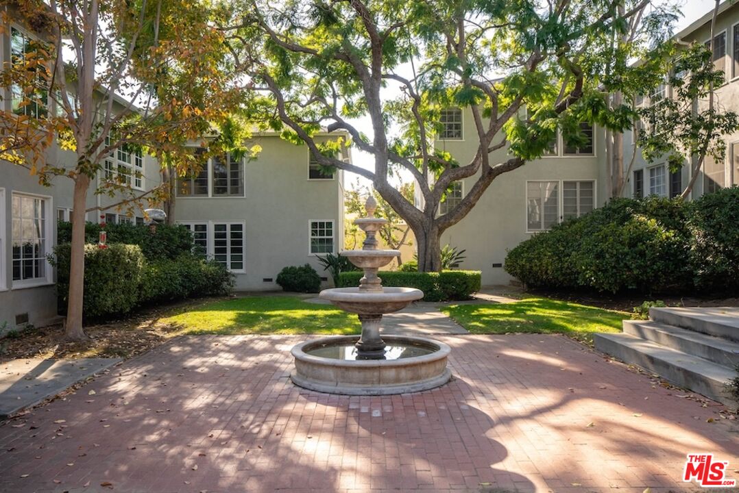 1032 19th St Unit: 2