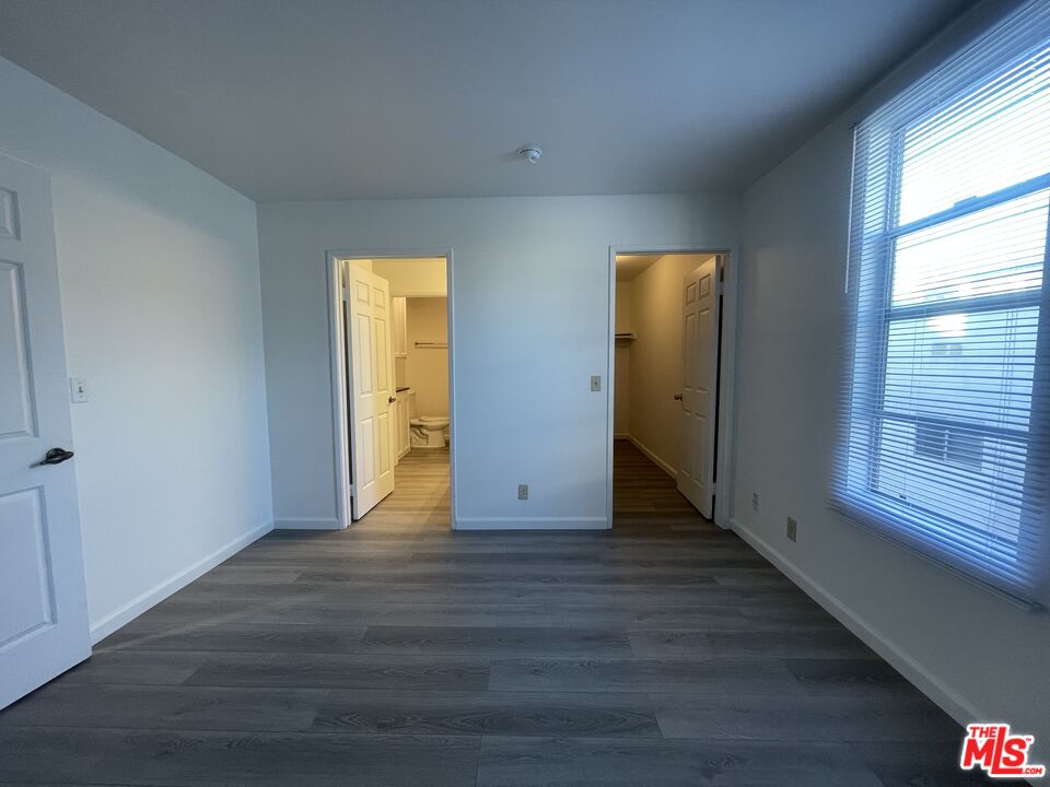 1337 N Sierra Bonita Ave Unit: 301