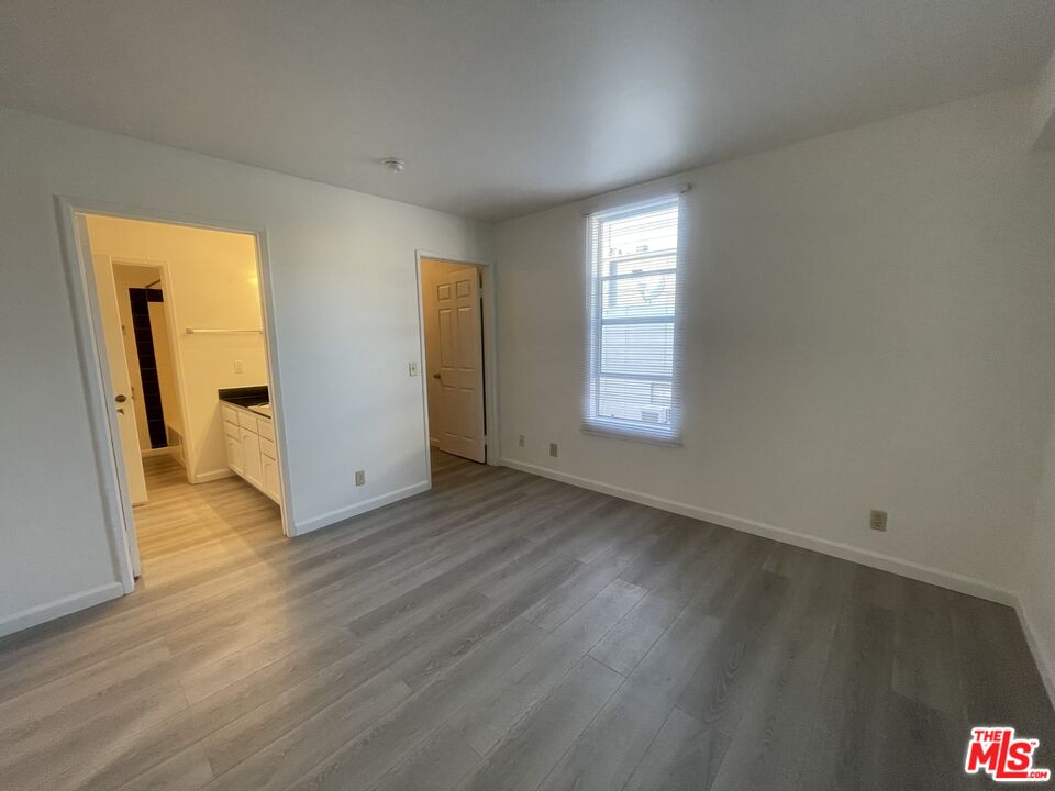 1337 N Sierra Bonita Ave Unit: 301