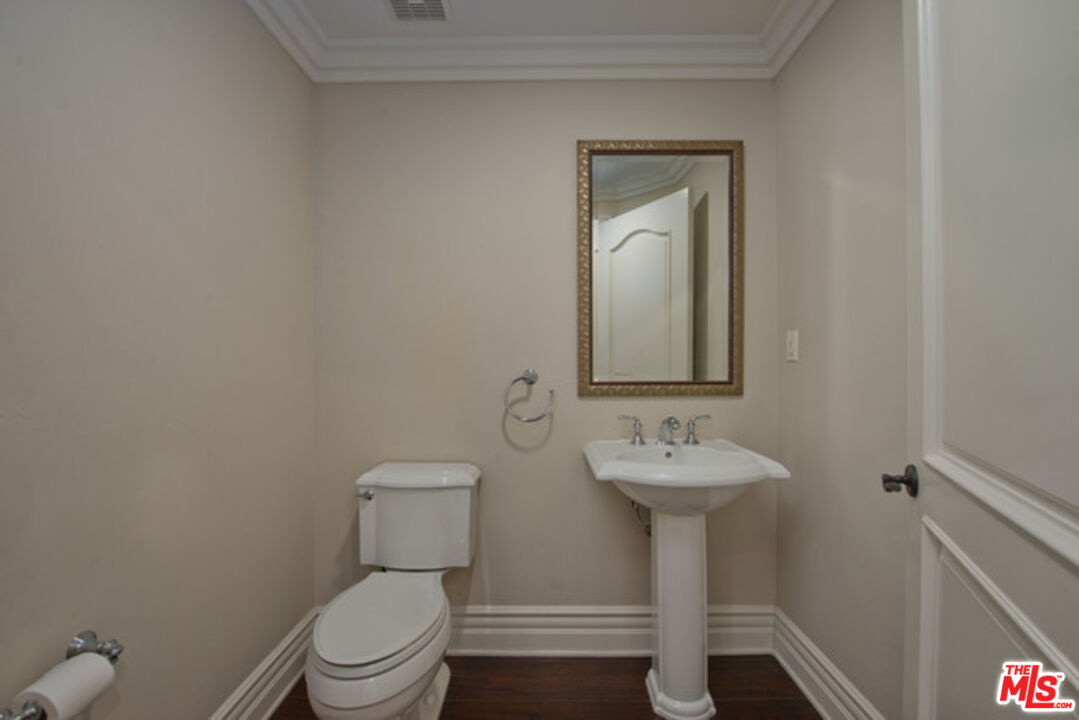 11440 National Blvd Unit: 14