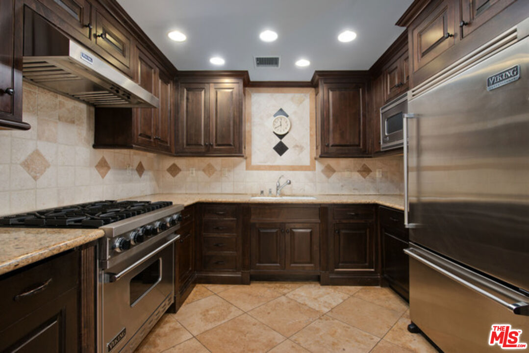 11440 National Blvd Unit: 14