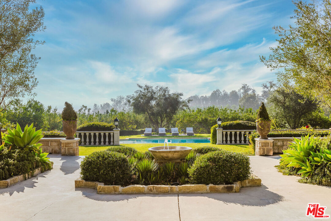 6201 Old Balcom Canyon Rd