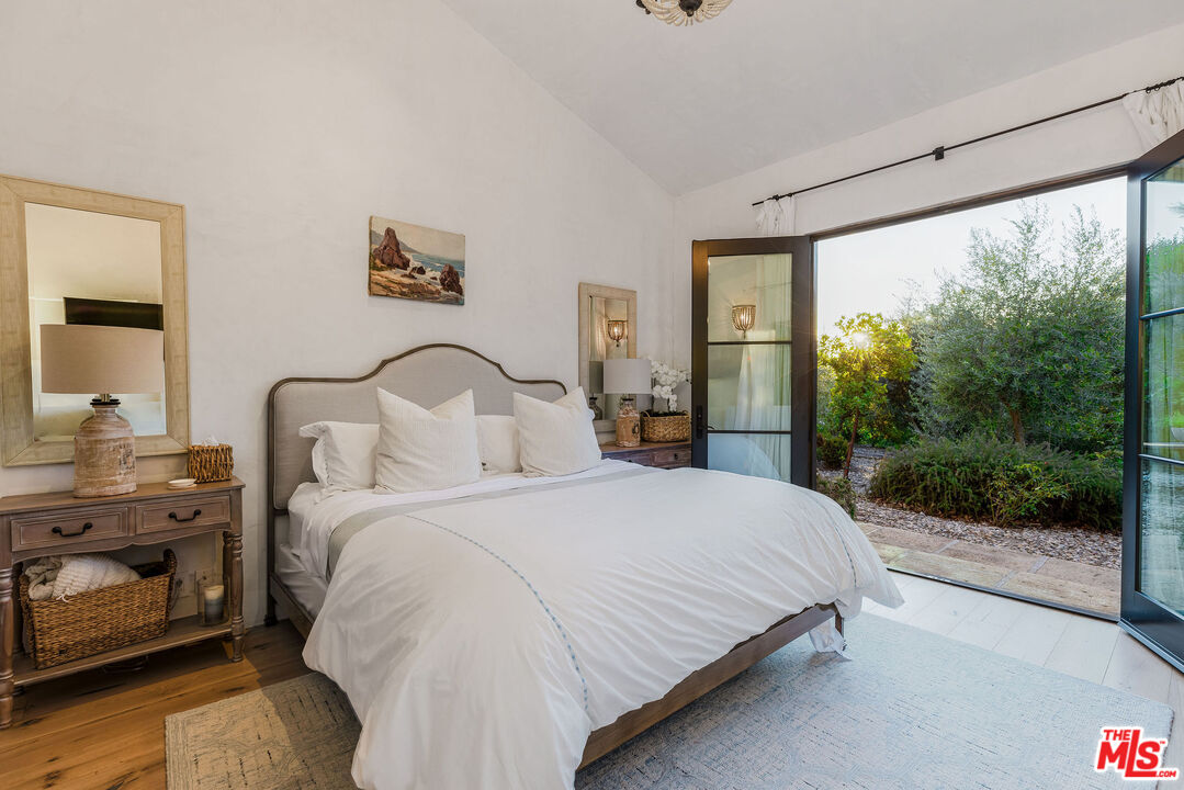 6201 Old Balcom Canyon Rd