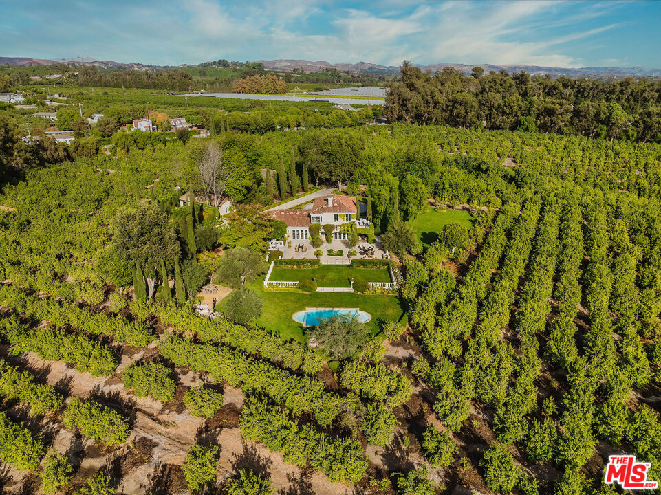 6201 Old Balcom Canyon Rd