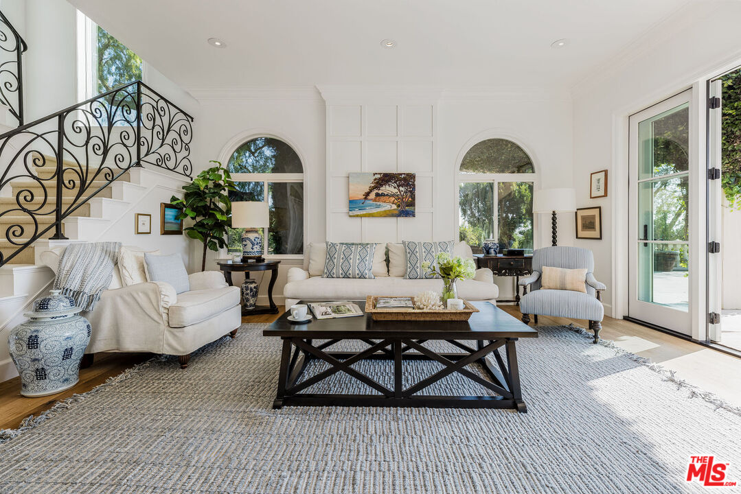 6201 Old Balcom Canyon Rd