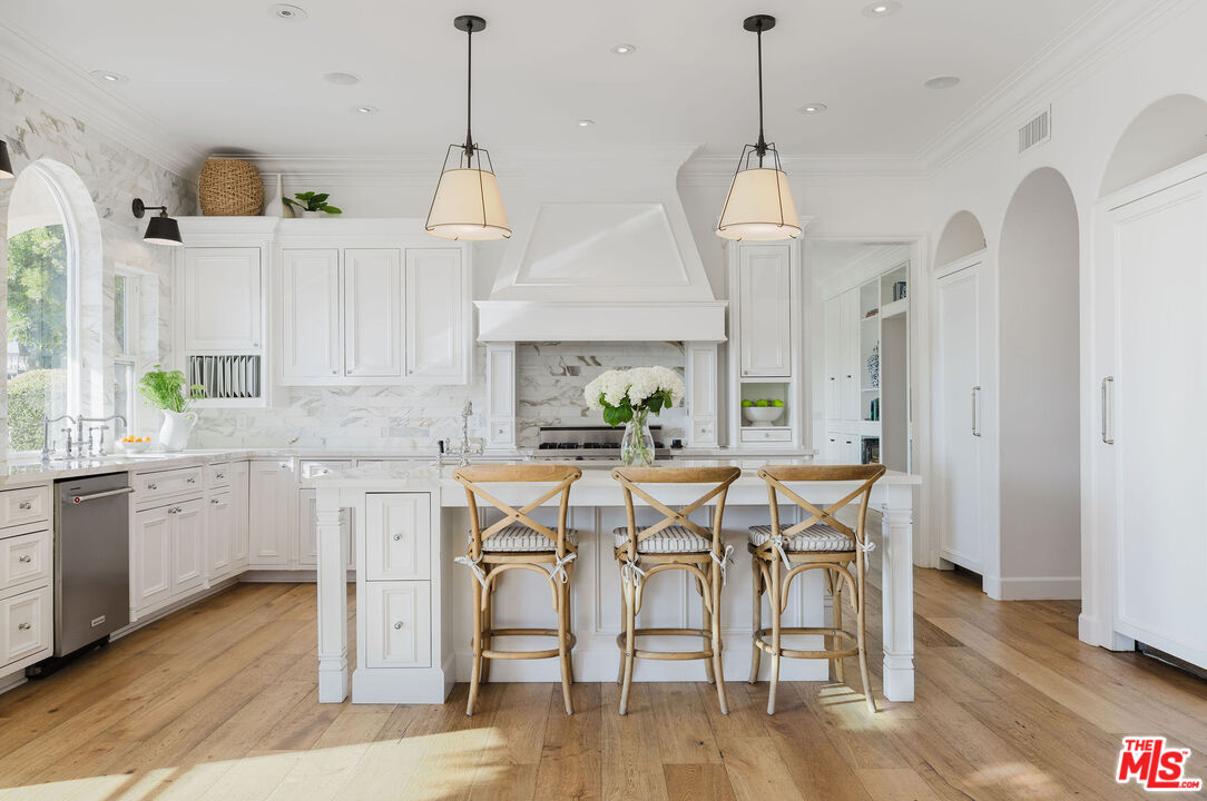 6201 Old Balcom Canyon Rd