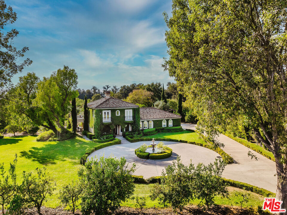 6201 Old Balcom Canyon Rd