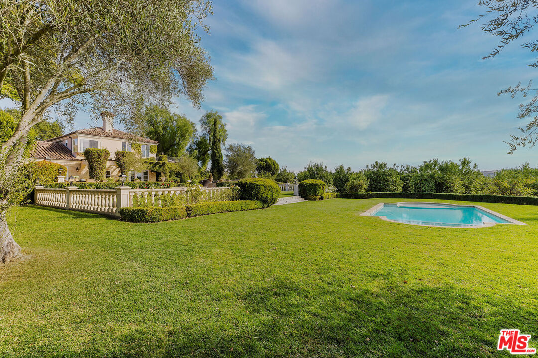 6201 Old Balcom Canyon Rd