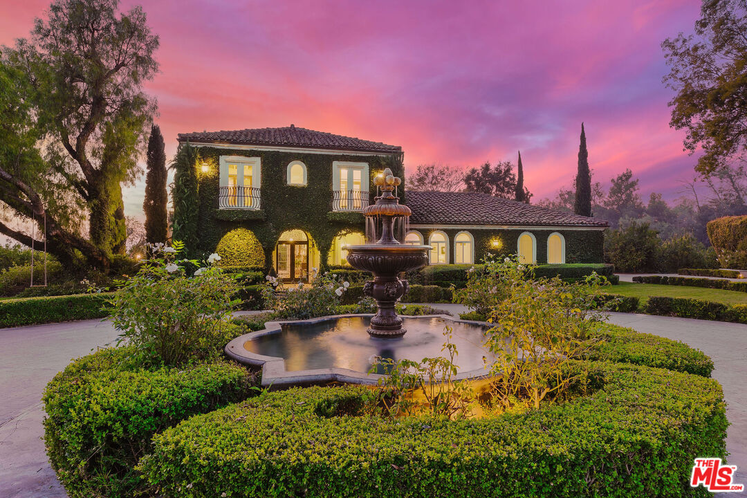 6201 Old Balcom Canyon Rd