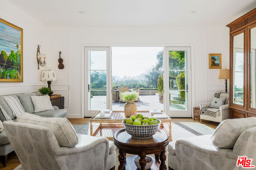 6201 Old Balcom Canyon Rd