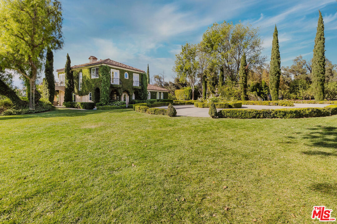 6201 Old Balcom Canyon Rd