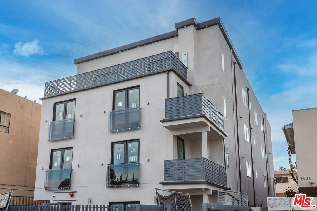 1429 S Bedford St Unit: 402