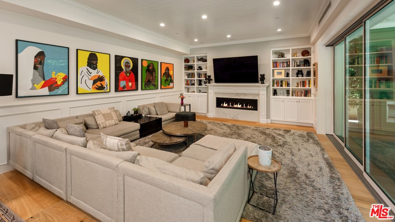 15272 Valley Vista Blvd