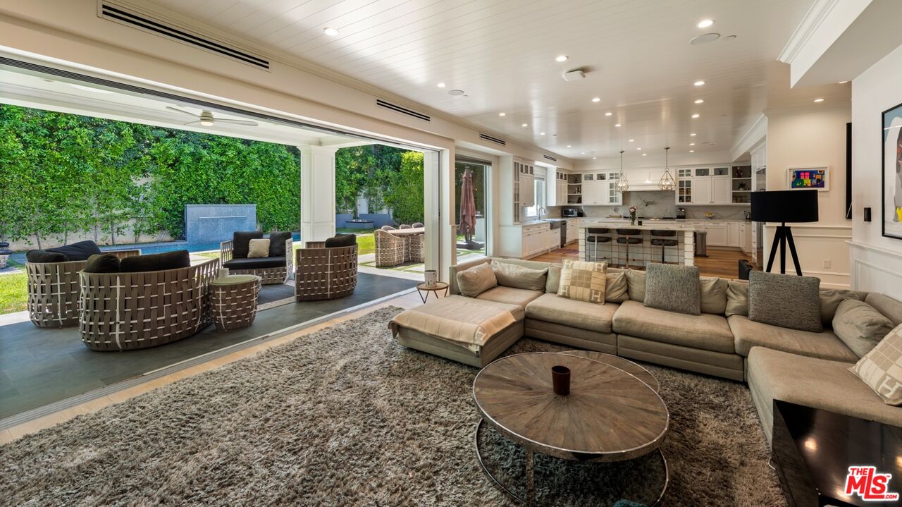 15272 Valley Vista Blvd