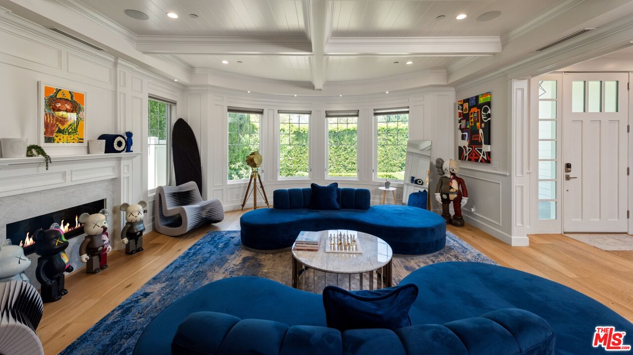 15272 Valley Vista Blvd