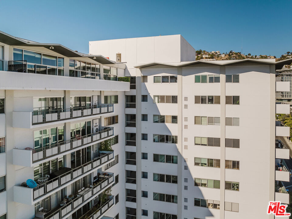 1155 N La Cienega Blvd Unit: 1207