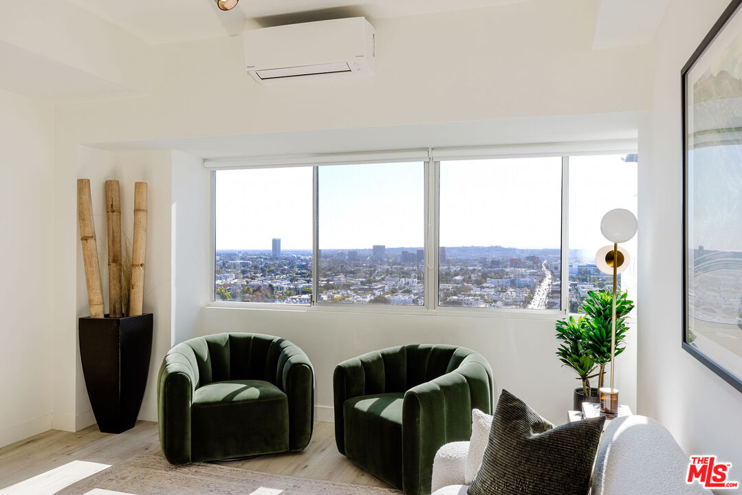 1155 N La Cienega Blvd Unit: 1207