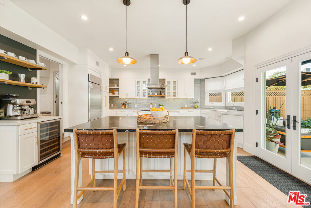 4229 Laurelgrove Ave