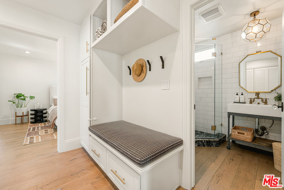 4229 Laurelgrove Ave