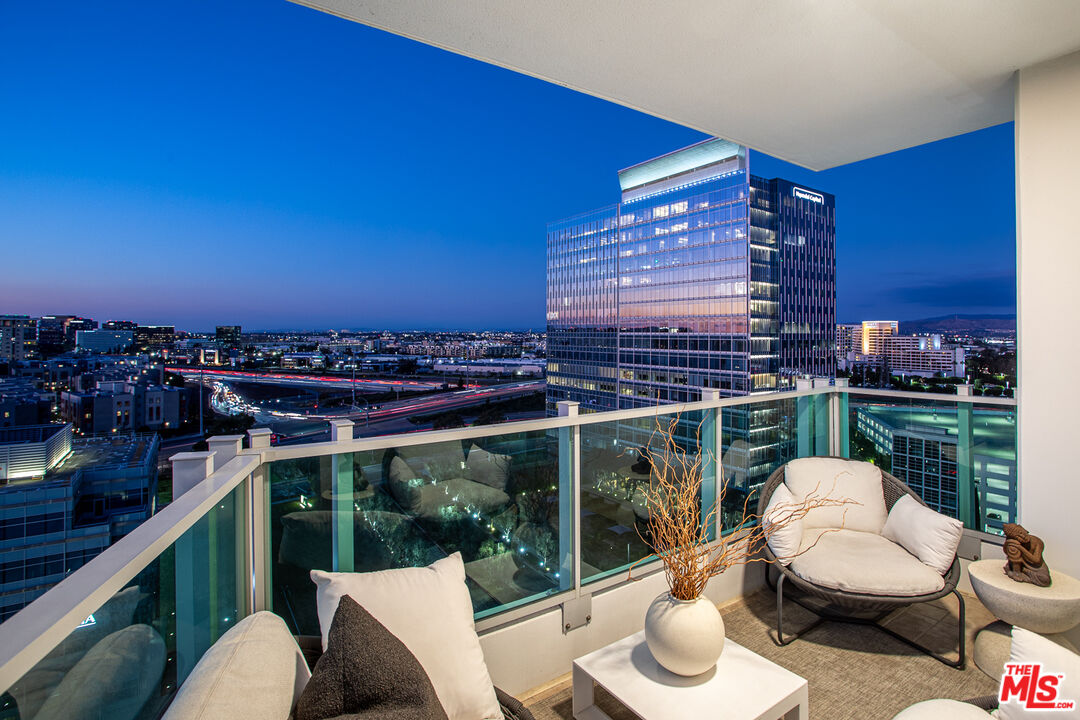 3131 Michelson Dr Unit: 1506