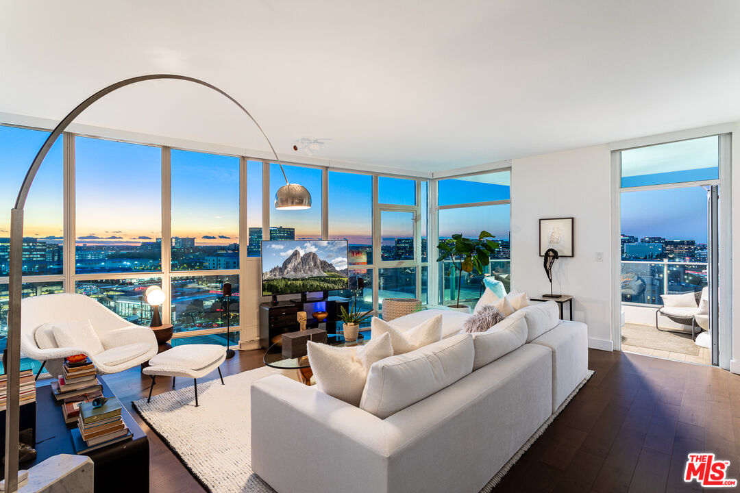 3131 Michelson Dr Unit: 1506