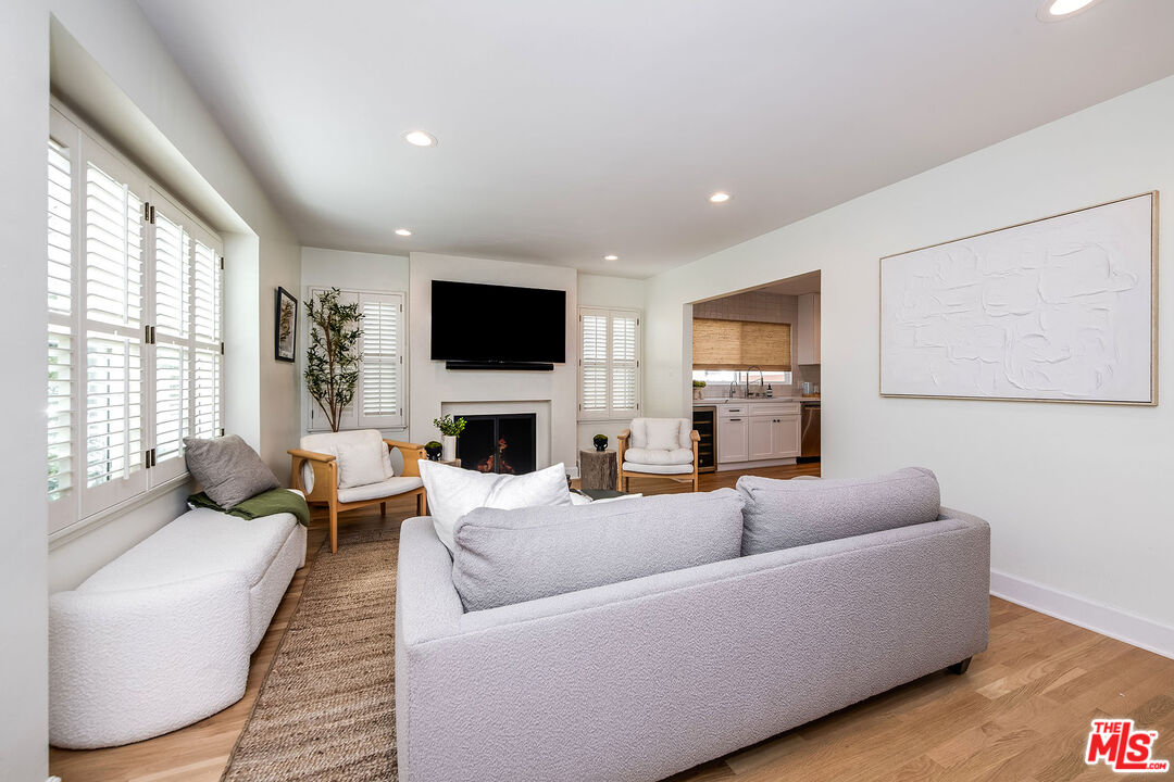 9507 Cattaraugus Ave