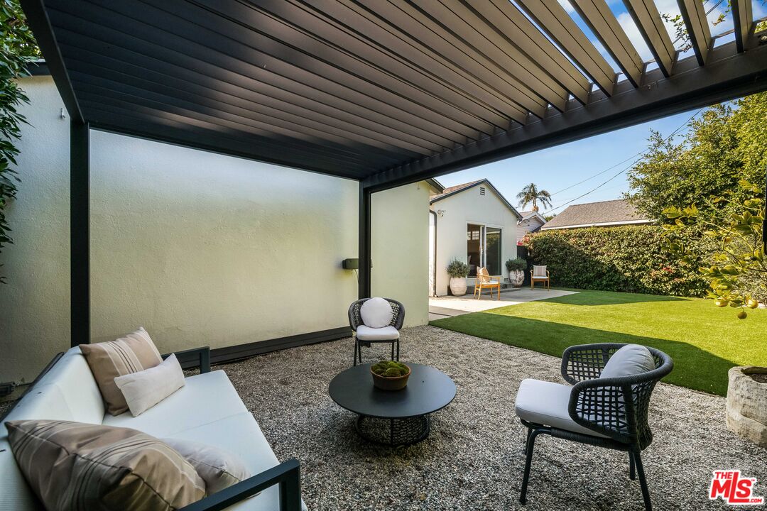 9507 Cattaraugus Ave