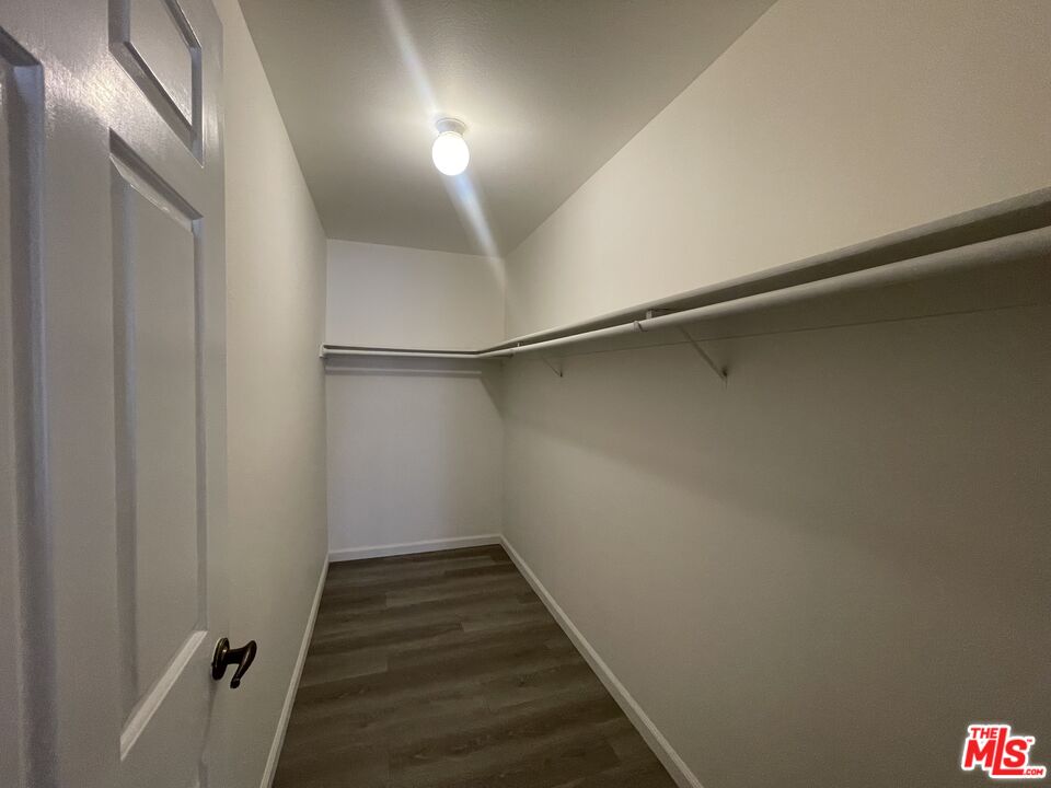 1337 N Sierra Bonita Ave Unit: 205