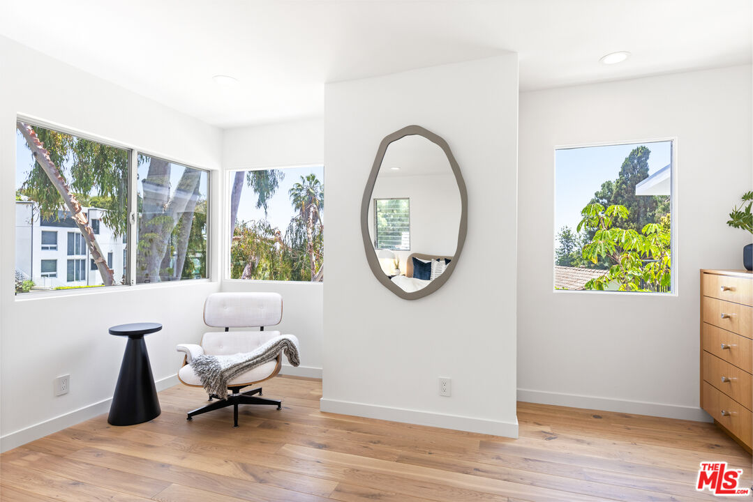 1341 Sierra Alta Way