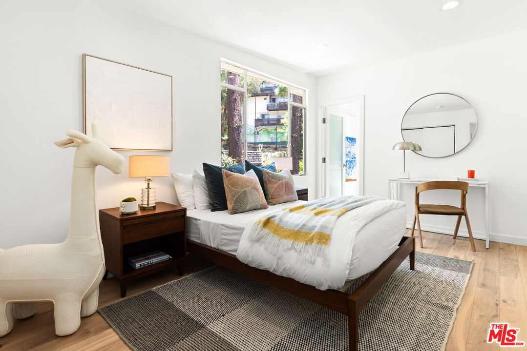 1341 Sierra Alta Way