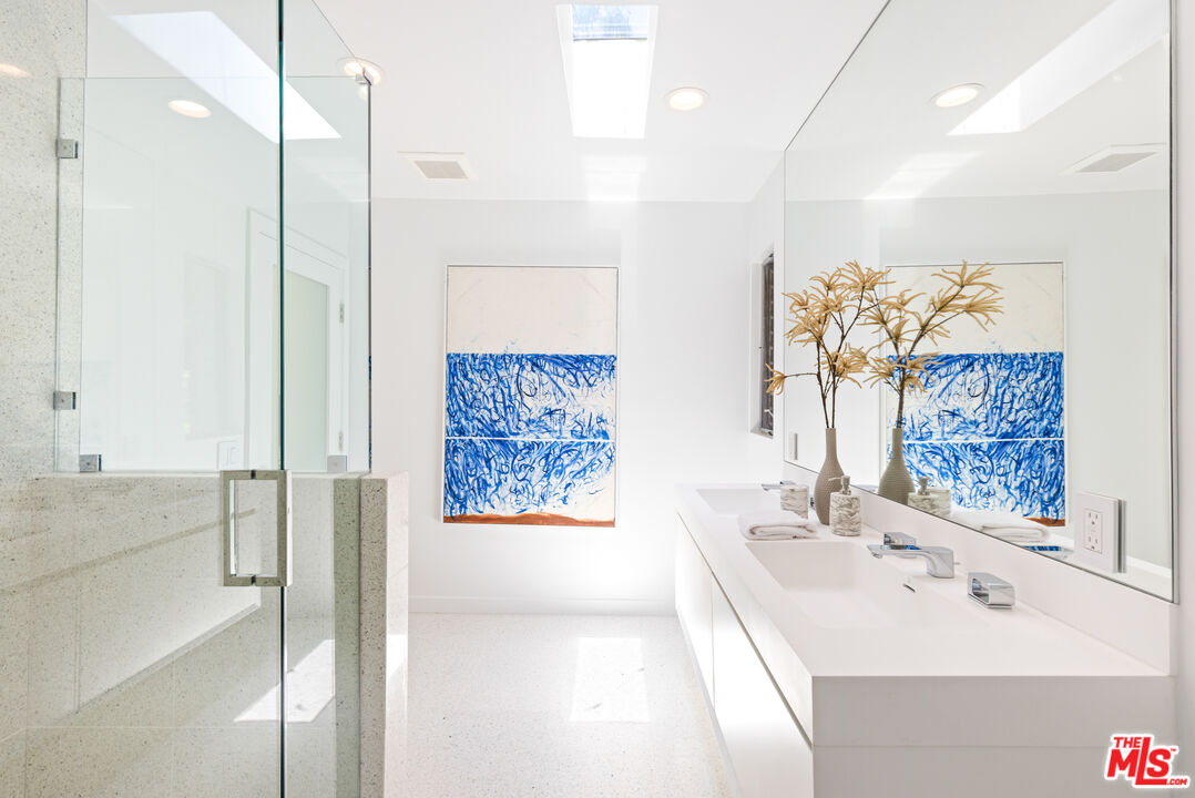 1341 Sierra Alta Way