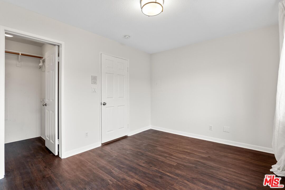 12421 Riverside Dr Unit: 2