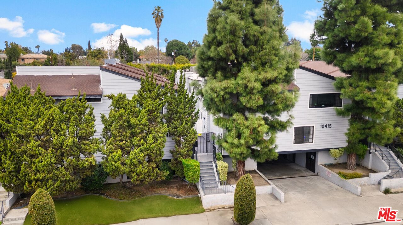 12421 Riverside Dr Unit: 2