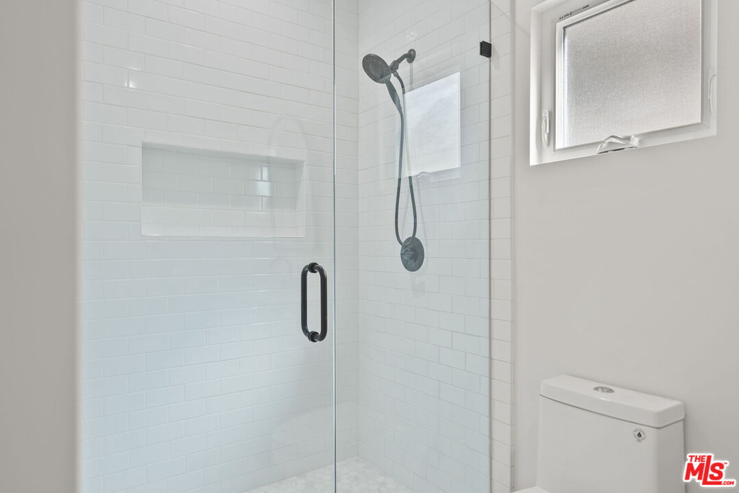 128 S Swall Dr. Unit: 1/2