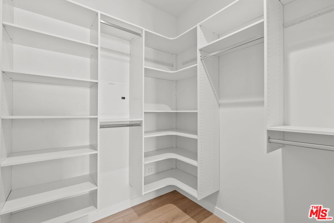 128 S Swall Dr. Unit: 1/2