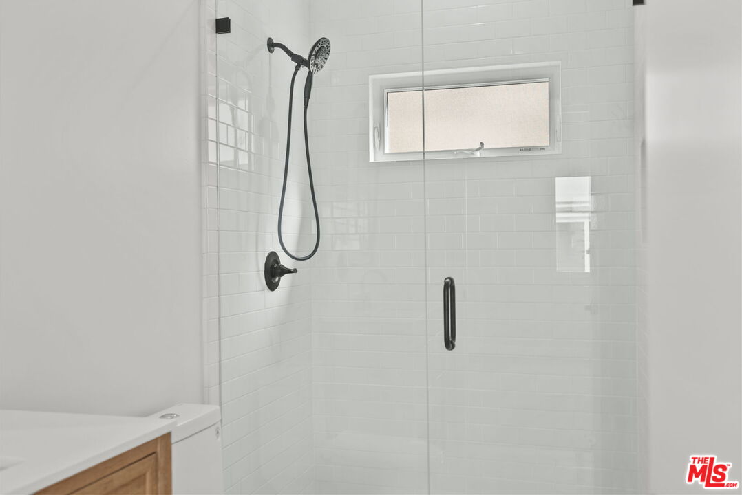 128 S Swall Dr. Unit: 1/2