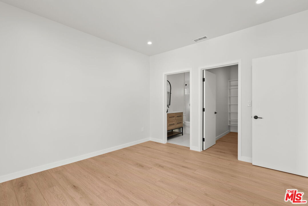 128 S Swall Dr. Unit: 1/2